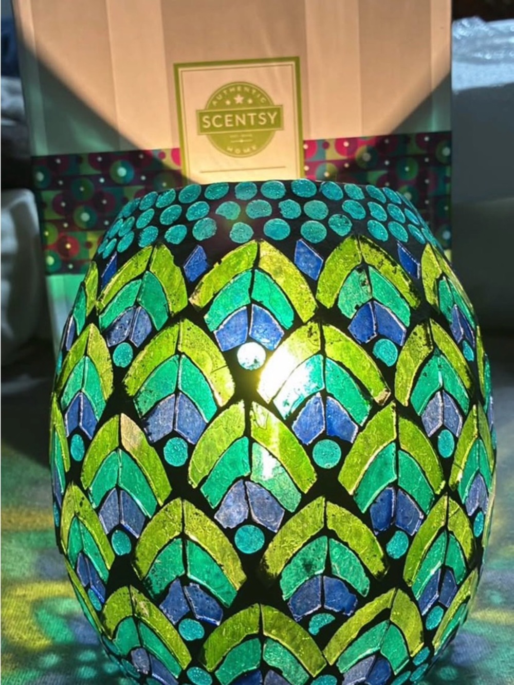 Scentsy Flaunt Your Feathers Warmer